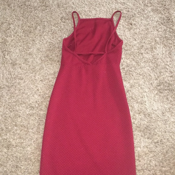 Red dress - Picture 2 of 2